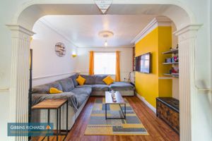 Sitting Room- click for photo gallery